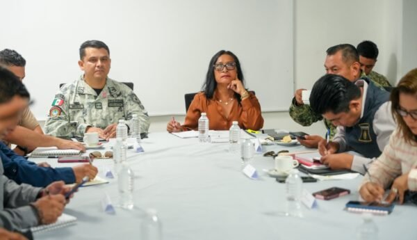 Abelina López collar