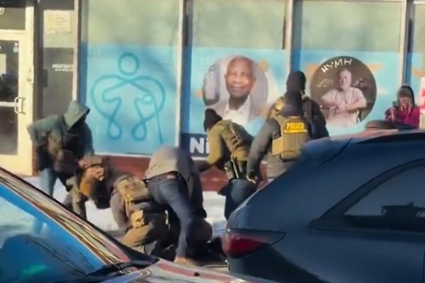 Foto de la violencia en Minneapolis