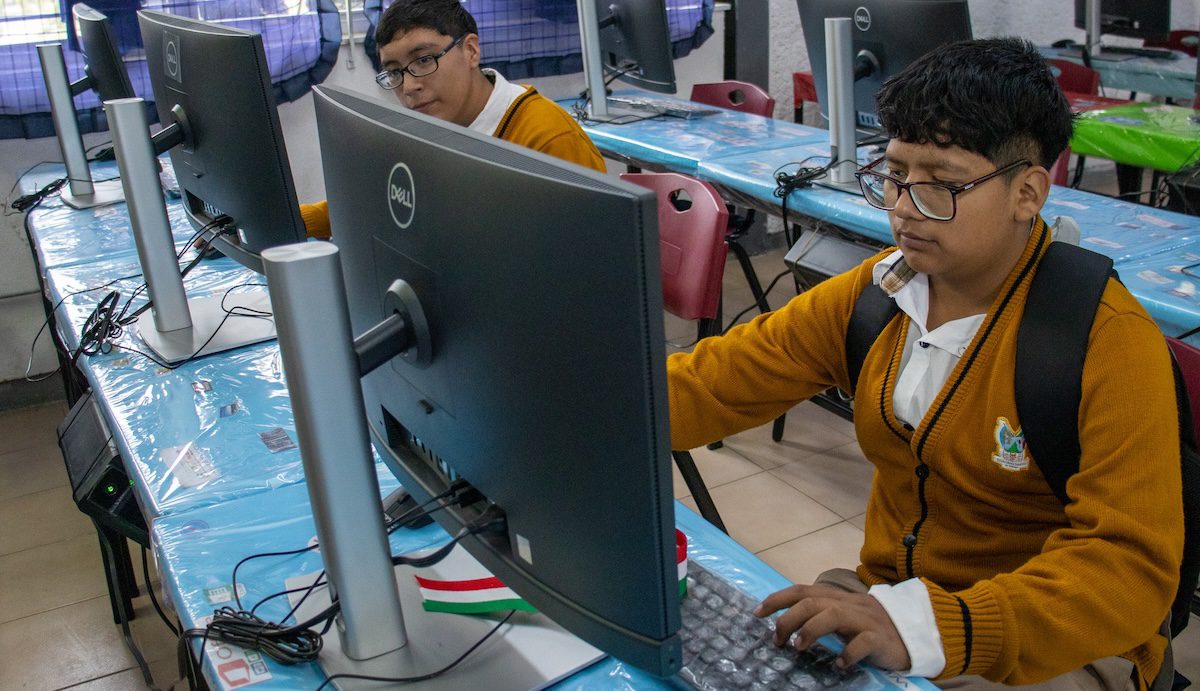 mañana martes 3 de febrero de 2026 hay clases