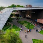 Trabajadores del Fideicomiso para la Cineteca Nacional denunciaron la falta de certidumbre laboral al tener contratos bajo el esquema de honorarios sin seguridad social y sin prestaciones. Hicieron un llamado para detener las actividades en las tres sedes (Las Artes, Chapultepec y México), en caso de no atender sus demandas.