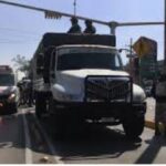 Unidad de la Guardia Nacional atropella a moticiclistas en Ecatepec, uno falleció