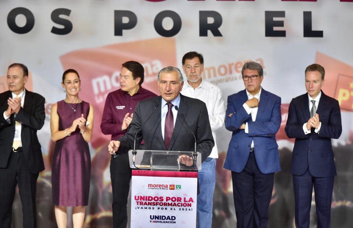 Foto a adán augusto lópez