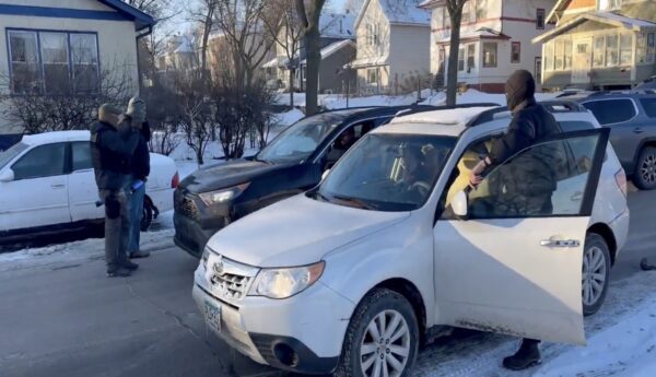 agentes migratorios en Minnesota