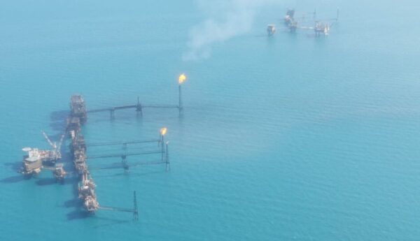 Marina hace recorrido por el Golfo de México tras derrame de hidrocarburo