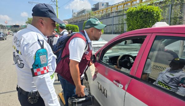 Bloqueo en terminales del AICM hoy