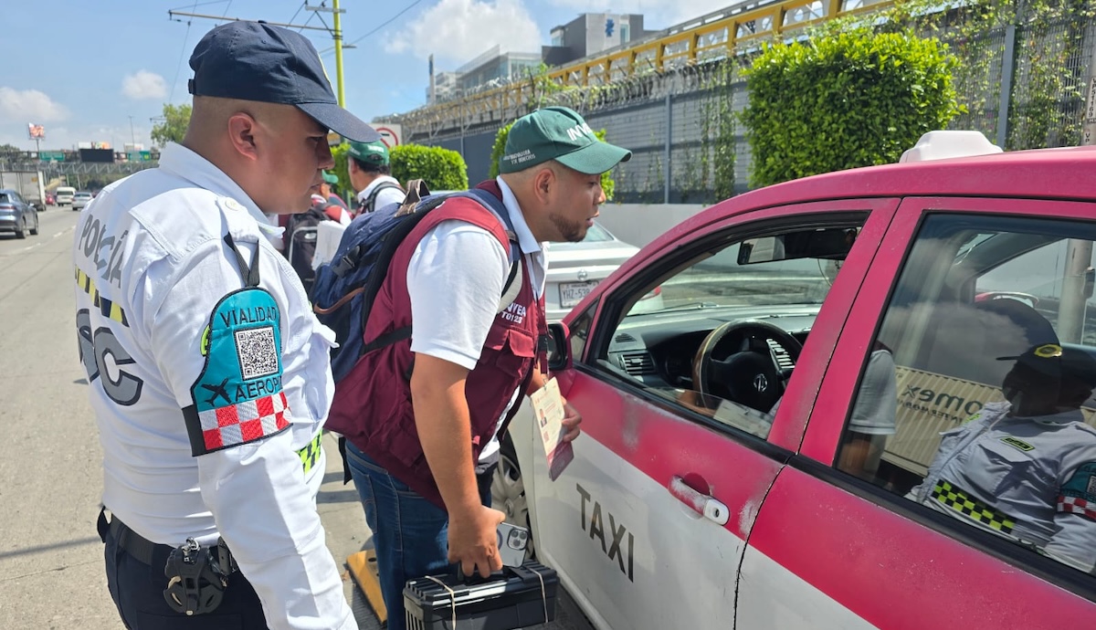Bloqueo en terminales del AICM hoy