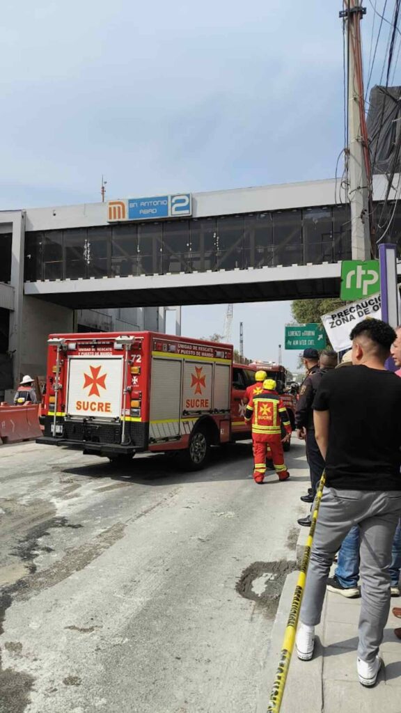 foto del derrumbe en san antonio abad 