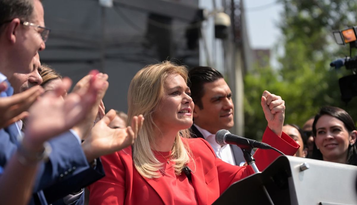 Maru Campos comparece ante la FGR y denuncia “totalitarismo” de Morena