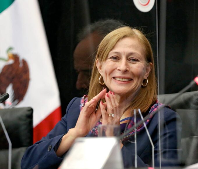 Tatiana Clouthier renuncia elecciones 2027 Nuevo León