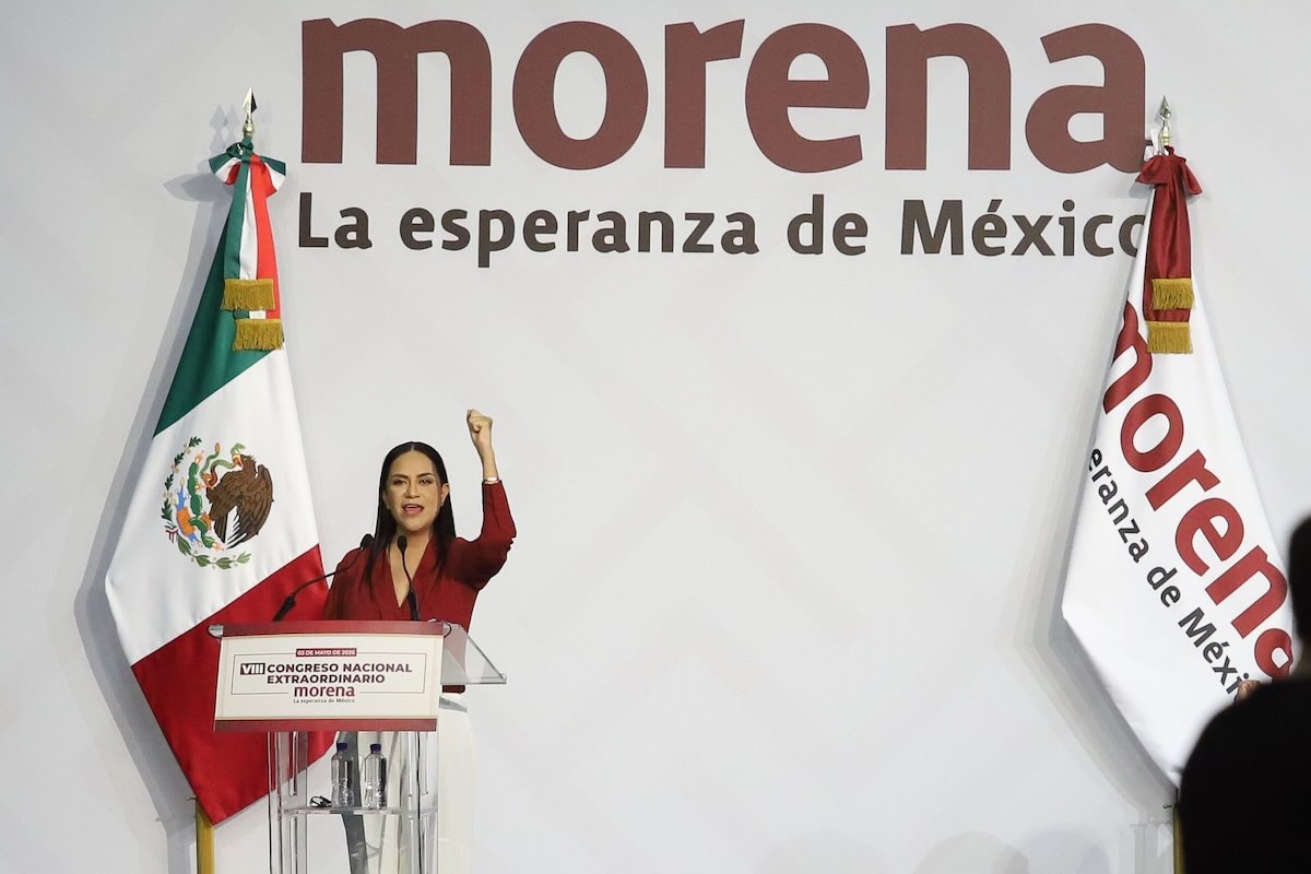 foto de ariadna montiel como nueva lideresa nacional de morena