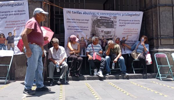 Protestan con huelga de hambre en Morelos, por incremento de 10 a 13 pesos en el transporte
