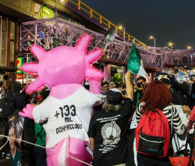 Marchan por personas desaparecidas previo a inauguración del Mundial