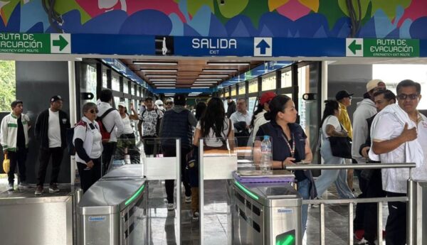 Metro Metrobús Tren Ligero horario extendido hoy partido México
