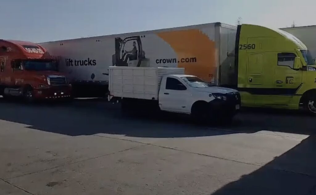 foto del bloqueo en la autopista México-Querétaro