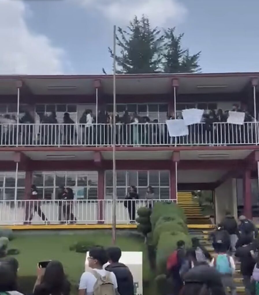 Policías de Huixquilucan estudiantes Conalep