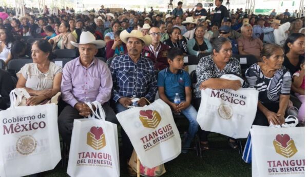Tianguis del Bienestar llega a Olinalá con apoyos gratuitos y jornada de desarme