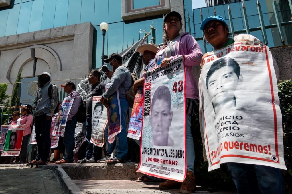 Foto para nota del caso ayotzinapa y la CNDH
