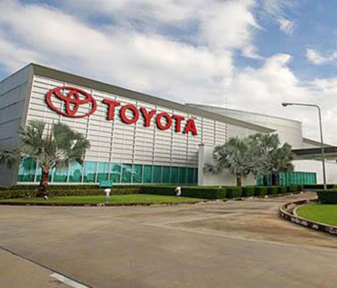 México aclaró que Toyota no abandonará sus operaciones en el país, pues la Secretaría de Economía anunció que la automotriz mantendrá su planta de Guanajuato.