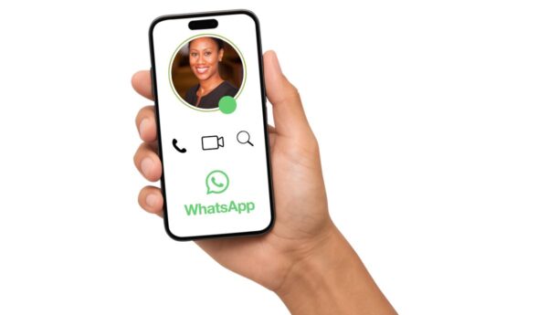 WhatsApp reemplaza el “en línea” por un punto verde
