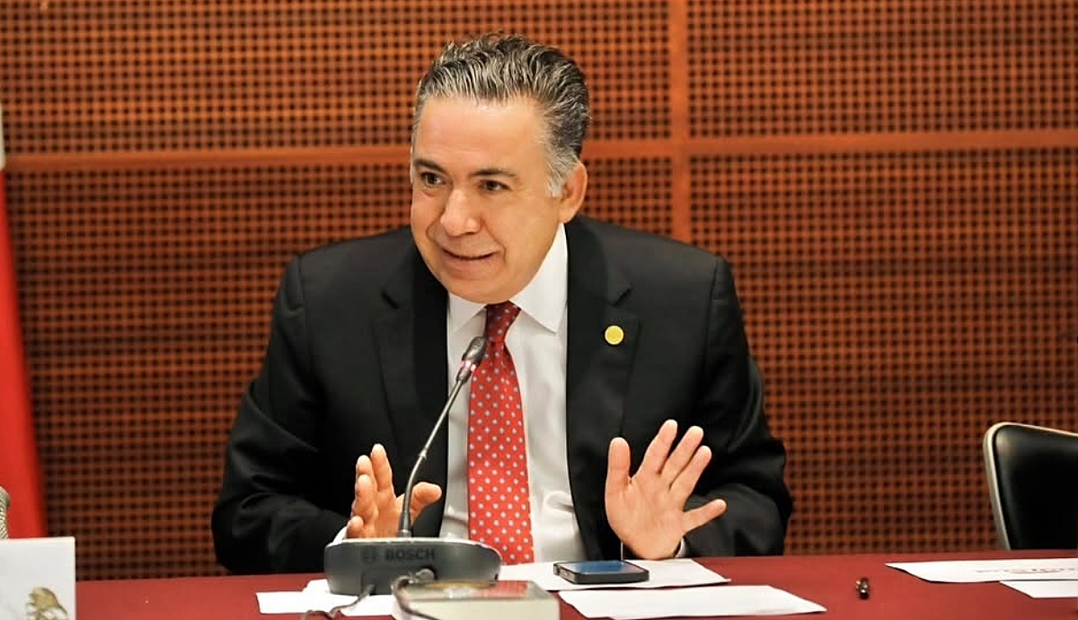 Enrique Inzunza licencia