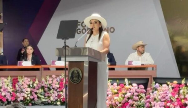 Grecia Quiroz rechaza alianza con partidos rumbo a 2027