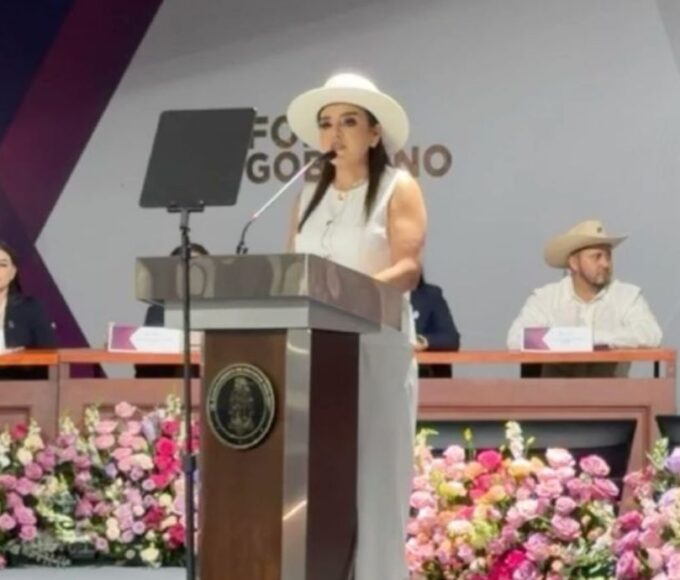 Grecia Quiroz rechaza alianza con partidos rumbo a 2027