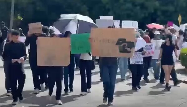 Marcha por Claudia Tocoronte