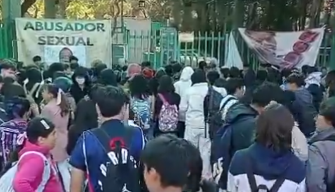Alumnos del Colegio de Bachilleres 3 protestan por presunto acoso sexual