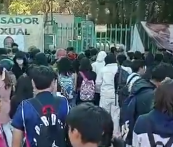 Alumnos del Colegio de Bachilleres 3 protestan por presunto acoso sexual