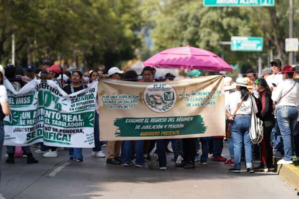 ¿Qué pasa en el IMSS? Protestas, reclamos salariales y amenaza de paro nacional