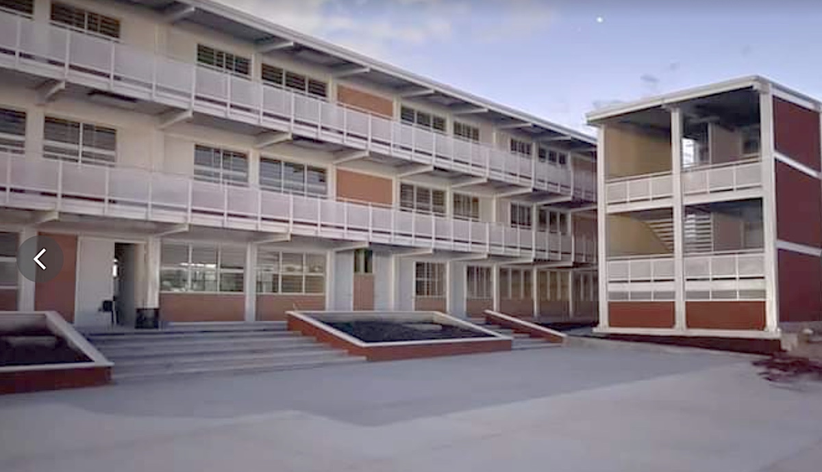 Estudiante ataca con cuchillos en escuela secundaria de Querétaro