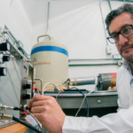 UNAM participa en investigación sobre neutrinos relacionada al trabajo de Francis Halzen, Nobel de Física 2026