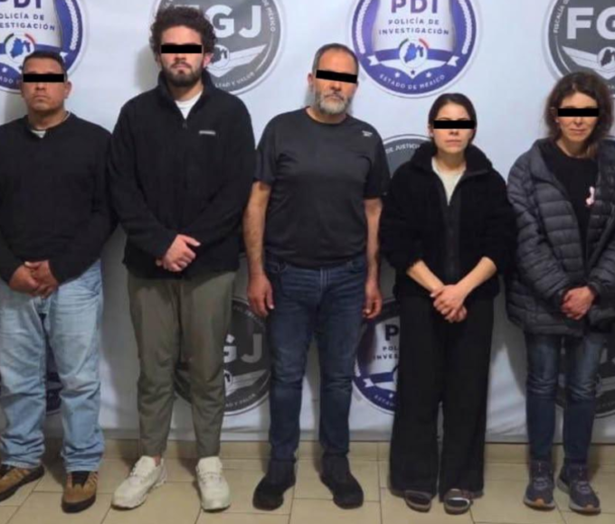 Detienen a familia acusada de suplantar a funcionarios para extorsionar