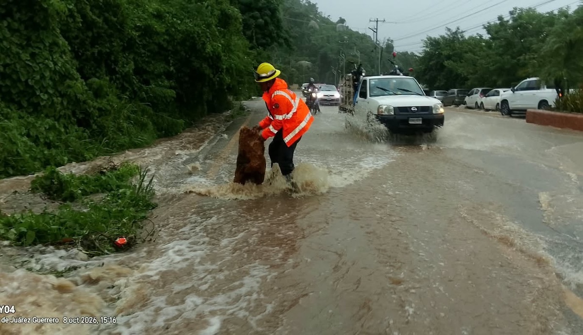 trayectoria tormenta tropical huracán Simón